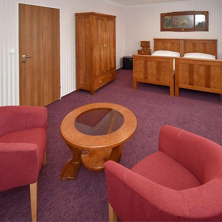 Hotel Sonata Hradec nad Moravici Bagian luar foto