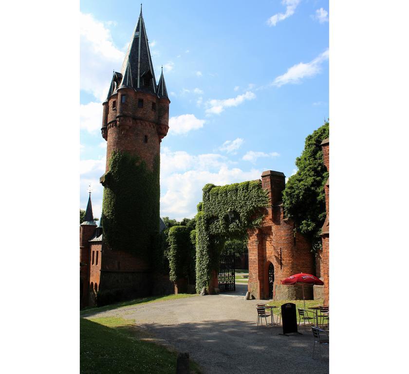 Hotel Sonata Hradec nad Moravici Bagian luar foto