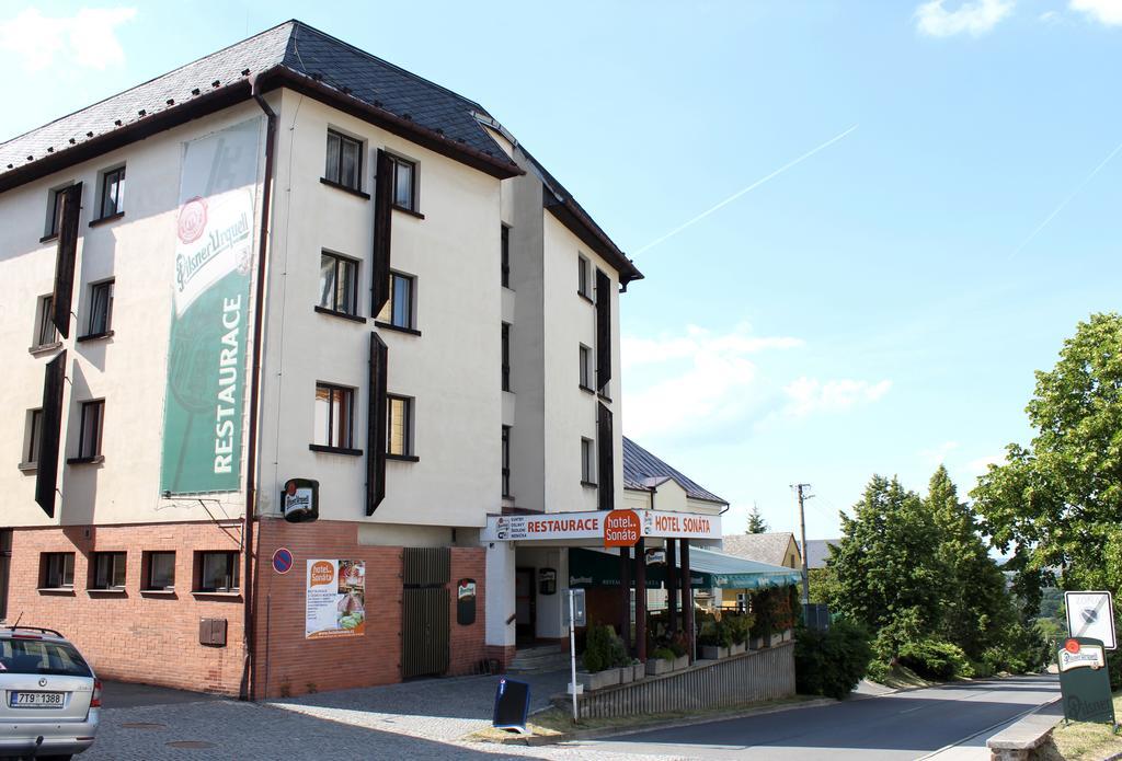Hotel Sonata Hradec nad Moravici Bagian luar foto