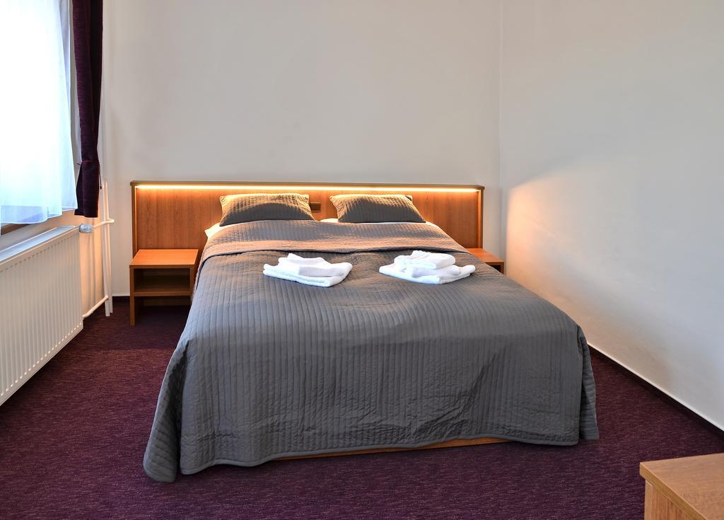Hotel Sonata Hradec nad Moravici Bagian luar foto