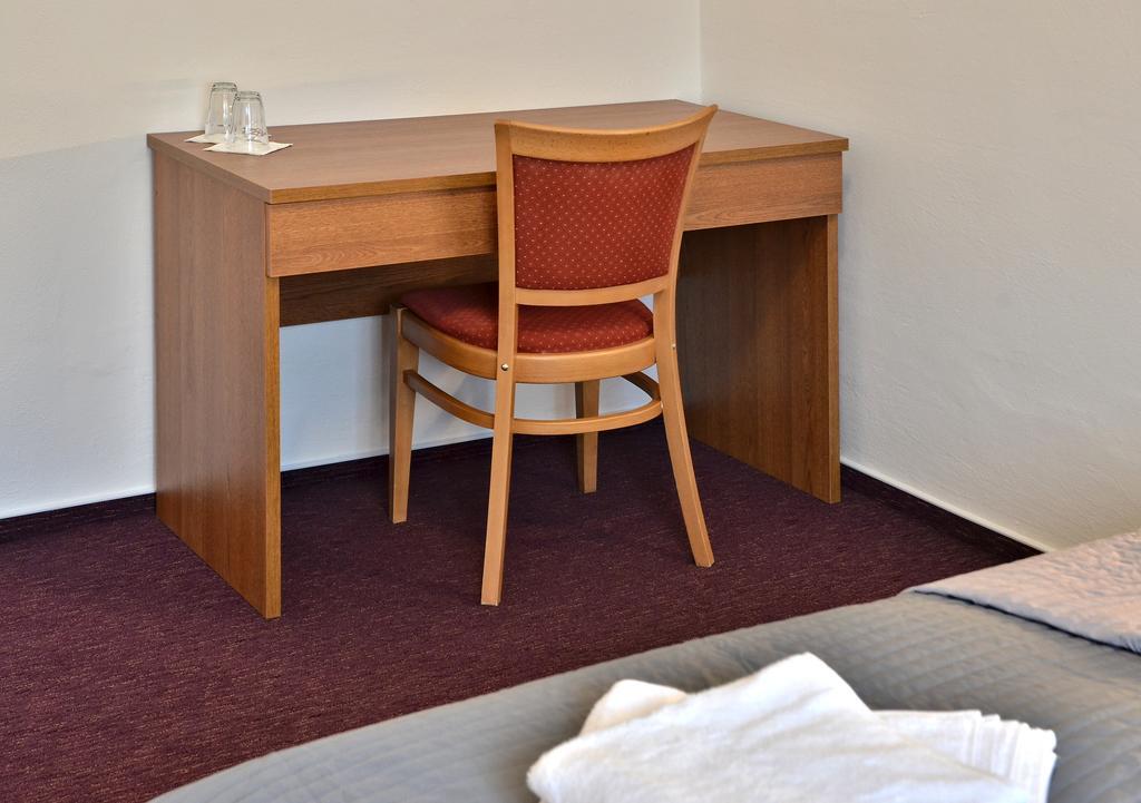 Hotel Sonata Hradec nad Moravici Bagian luar foto