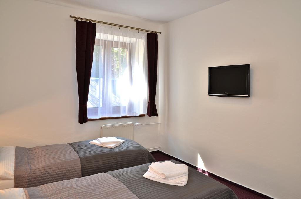 Hotel Sonata Hradec nad Moravici Bagian luar foto