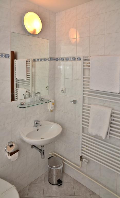 Hotel Sonata Hradec nad Moravici Bagian luar foto