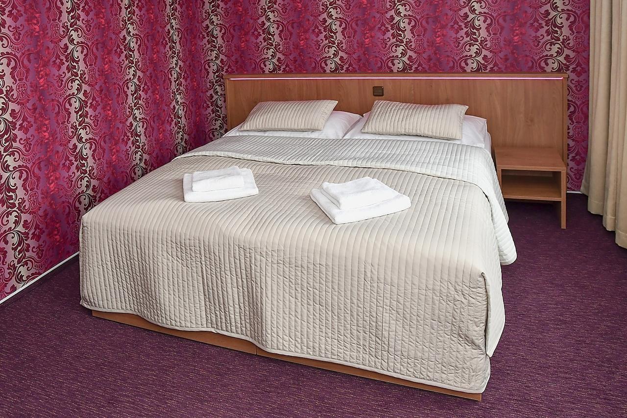 Hotel Sonata Hradec nad Moravici Bagian luar foto